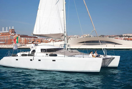 Catamaran Rent in Lisbon
